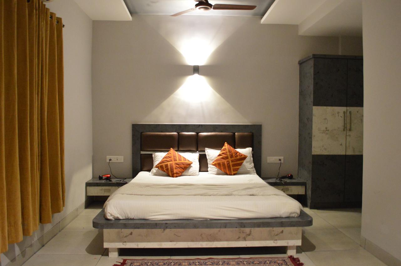 Resort Ruturaj Inn אליבאוג מראה חיצוני תמונה