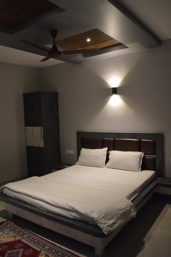 Resort Ruturaj Inn אליבאוג מראה חיצוני תמונה